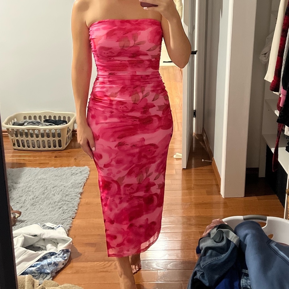 Elegant Pink Strapless Dress